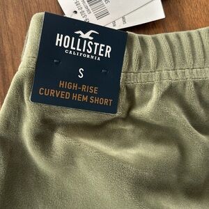 Hollister high rise curved hem shorts green velvety size small New